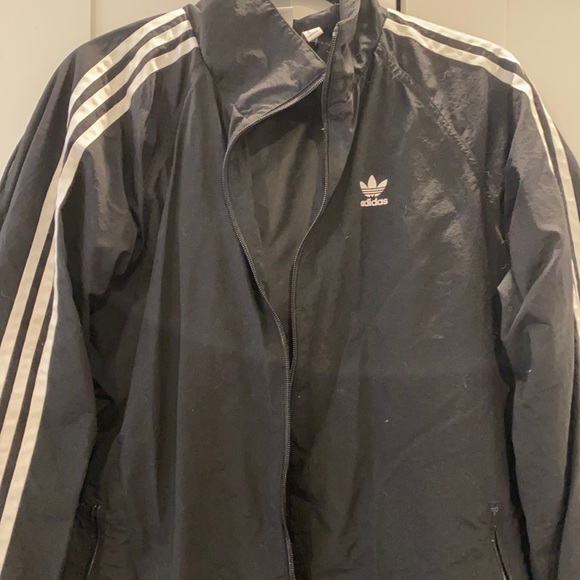 Adidas stadium jacket its a small but oversized! - Picture 5 of 6